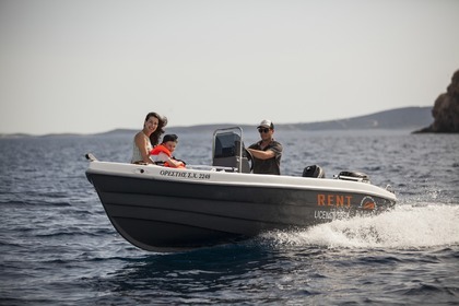 Charter Motorboat Assos 455 Paros
