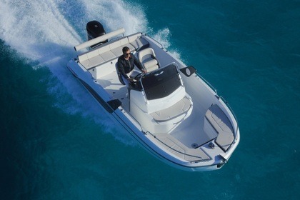 Hyra båt Motorbåt Beneteau flyer 6.6 spacedeck Flyer 6.6 spacedeck L'Ametlla de Mar