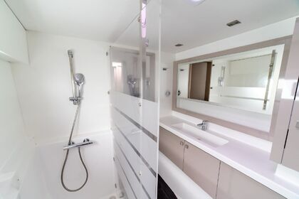 Location Catamaran Fountaine Pajot Astrea 42 with watermaker & A/C - PLUS Alimos
