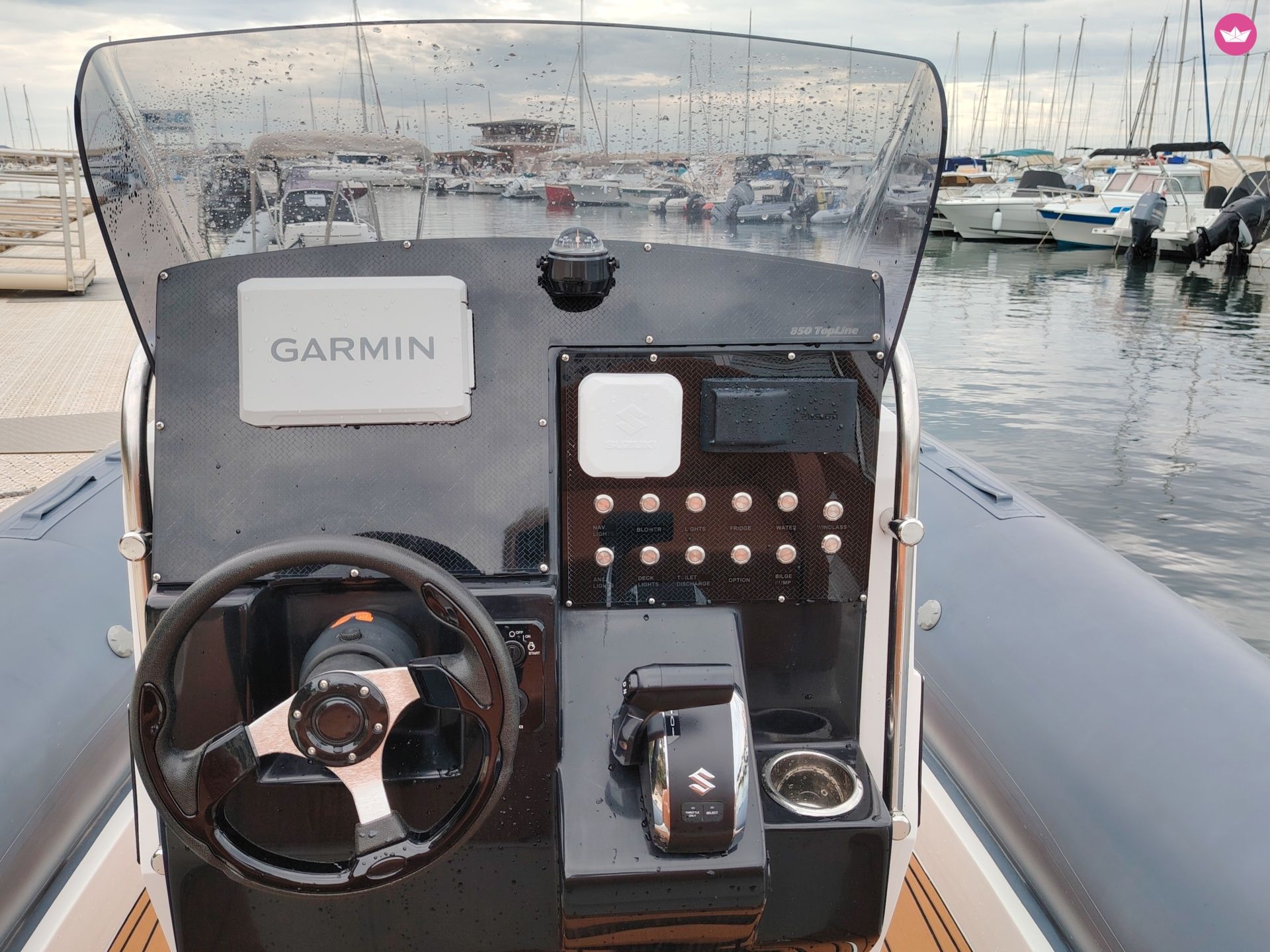 Semi-rigide Tiger Marine Tiger 850 TL 300cv 4