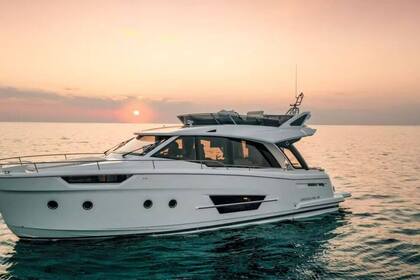 Hire Motorboat  Greenline 45 Fly Biograd na Moru