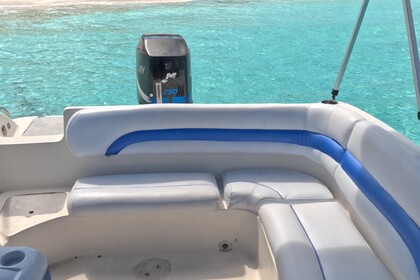 Rental Motorboat hurricane sundeck Nassau