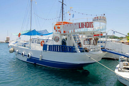 Noleggio Barca a vela Traditional Greek Wooden Boat Rodi