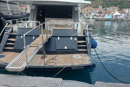 Hyra båt Motorbåt Cantieri di Pisa Akhr 22 Acciaroli