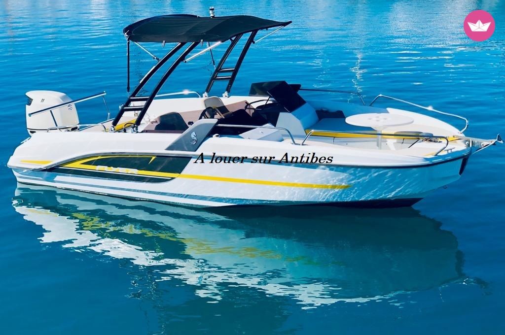 Beneteau Flyer 6 Sportdeck 175 Ch Open Tour De Wake à Antibes de particuliers et professionnels