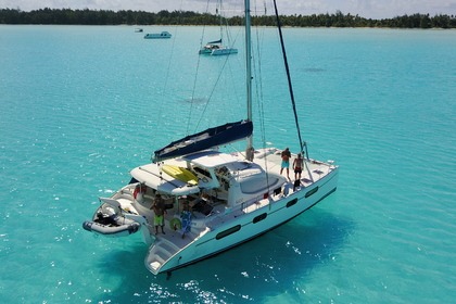 Rental Catamaran ROBERTSON & CAINE Léopard 46 Tahiti