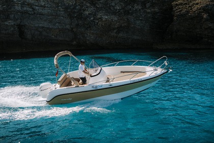 Relax aboard this boat without a license in Menorc