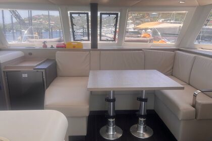 Hire Catamaran Fountaine Pajot Fountaine Pajot Isla 40 - 4 + 1 cab. Tortola