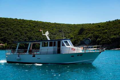 Rental Motorboat Custom Open tour boat Rakalj