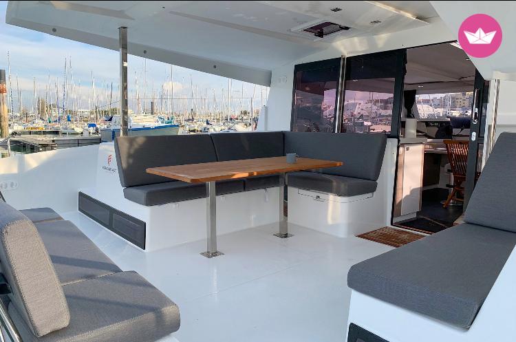 Fountaine Pajot Lucia 40