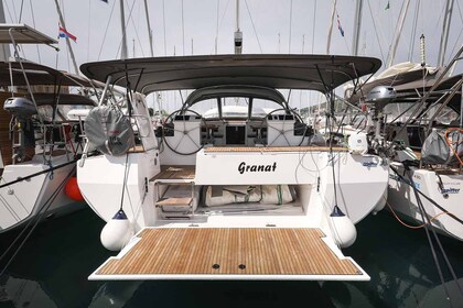 Location Voilier Bavaria Yachtbau Bavaria C50 Holiday - 5 + 1 cab. Trogir