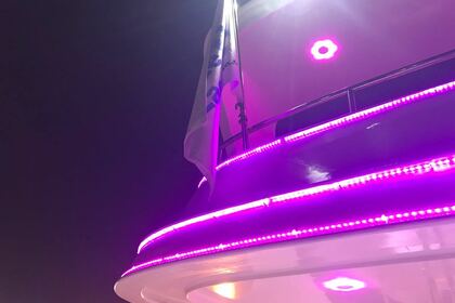 Night charter ( VIP yacht )