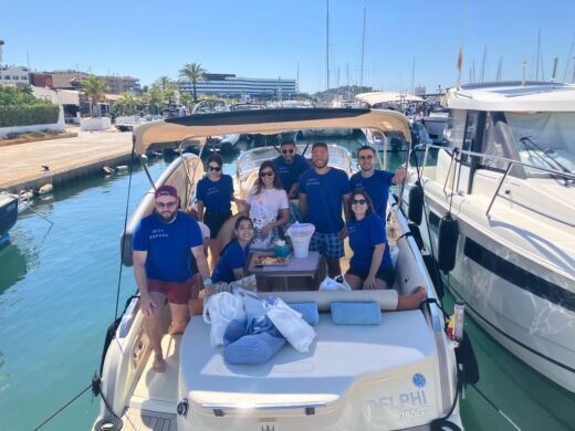 Ibiza Motorboat Invictus 280GT alt tag text