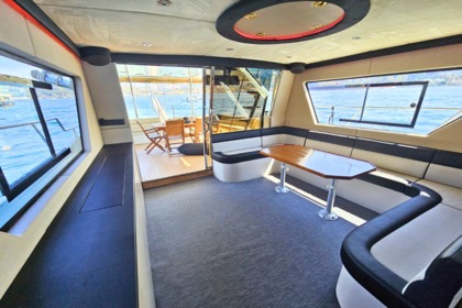 Private Motoryacht on Bosphorus