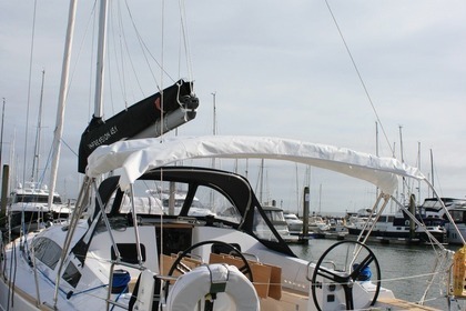 Charter Sailboat Elan 45 Hampshire