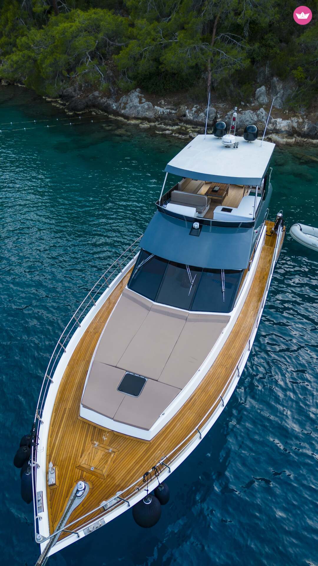 Yacht Luxury custom built new motor yacht for 6 people 2023 750cv 3