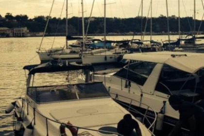 Noleggio Barca a motore Mano Marine Mano 32 Baia