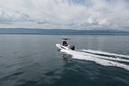 Bateau FLYER SPACEDECK 140cv 6persons