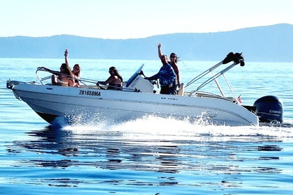 Rental Motorboat Gaia 22 open Makarska