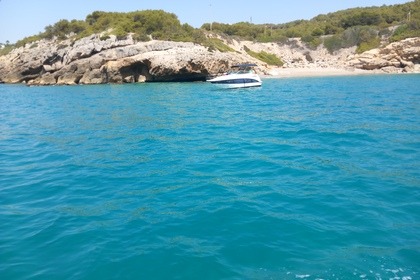 2-4 horas de experiencia en lancha vip Sitges