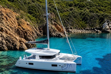 Verhuur Catamaran Lagoon Lagoon 42 Menton