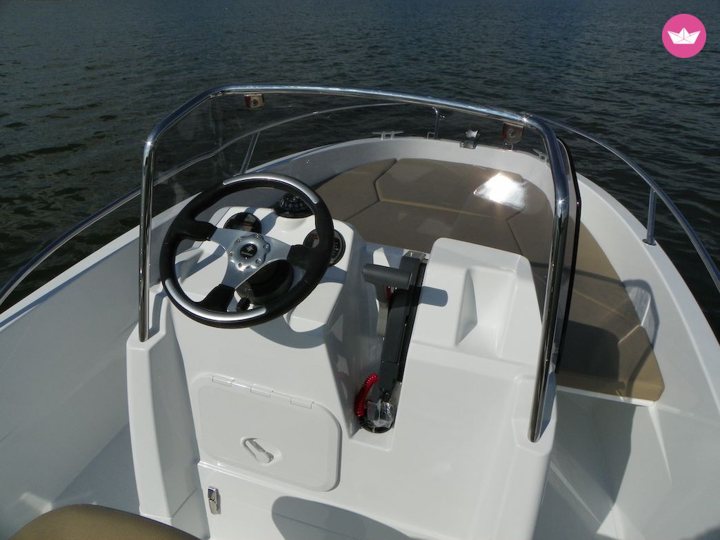 Bateau sans permis  JEANNEAU CAP CAMARAT 5.1 6cv 3