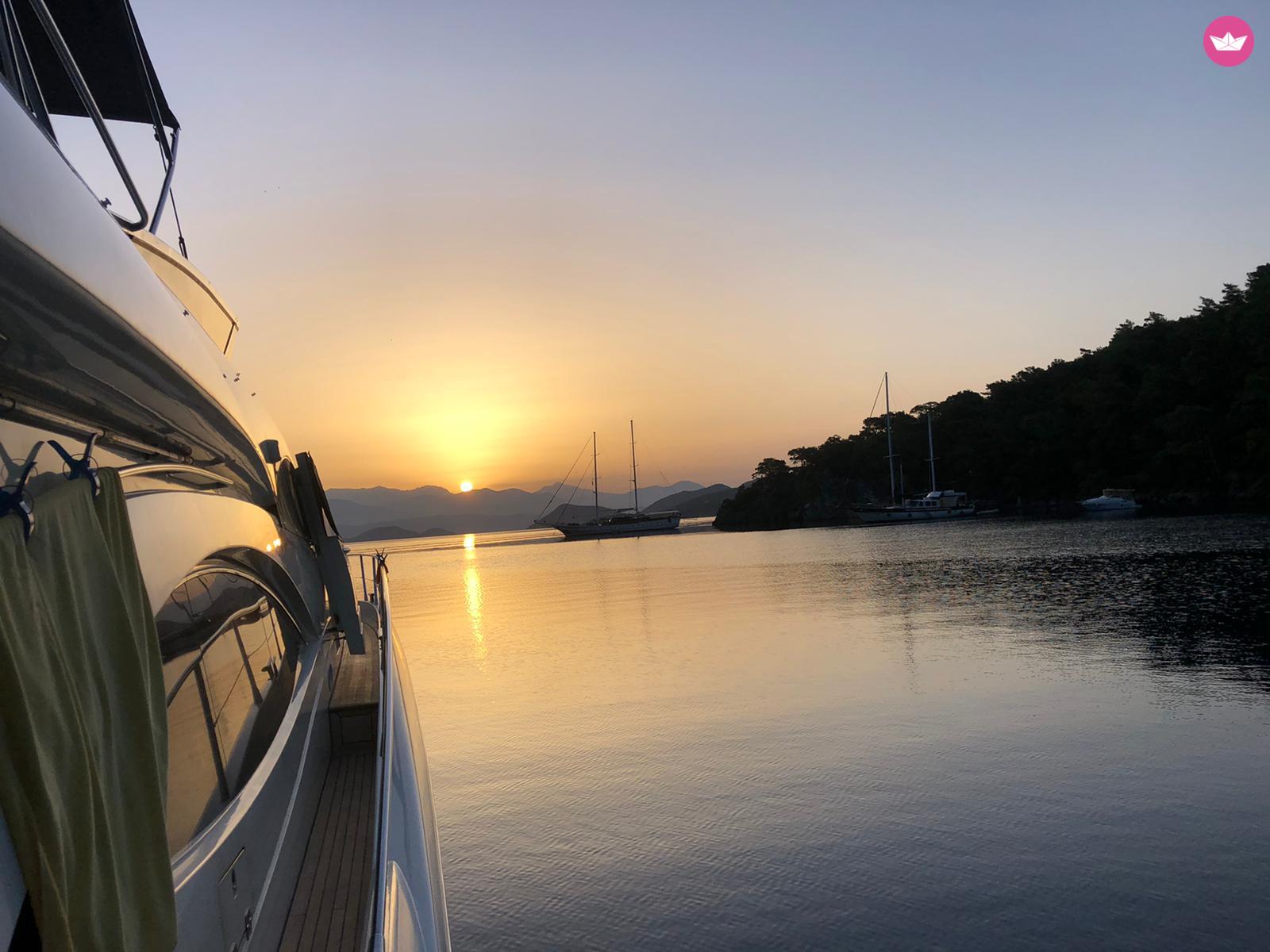 Yacht Sunseeker Manhattan 74 2100cv 5