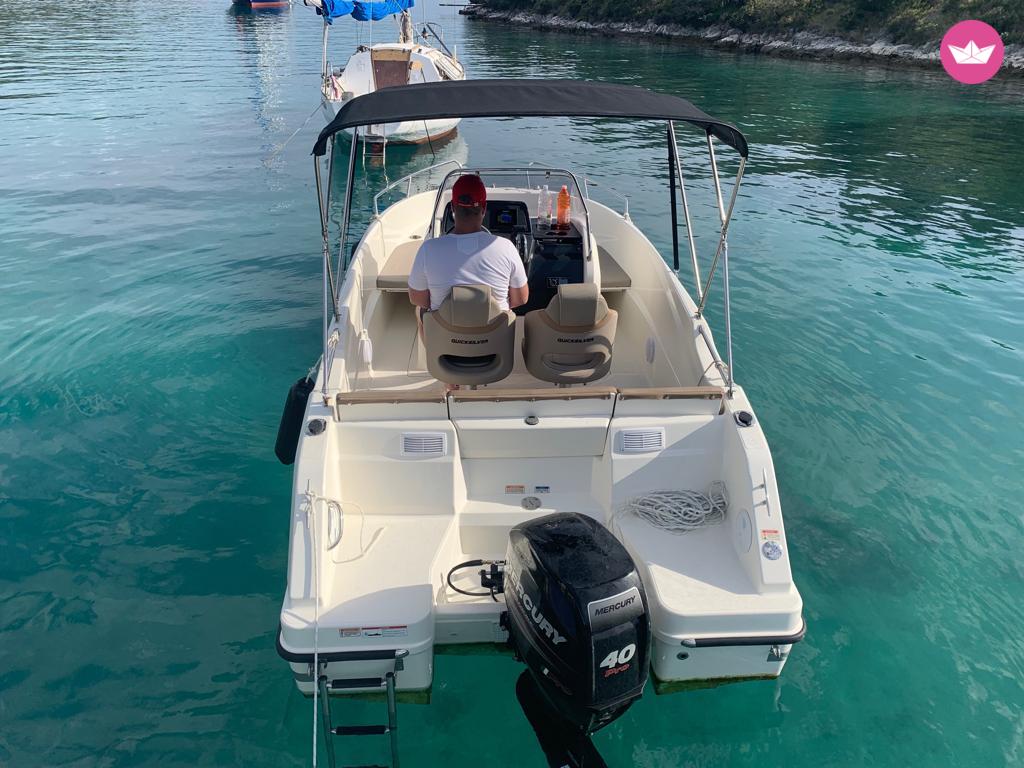 Alquiler Lancha Quicksilver 555 Activ Open Split