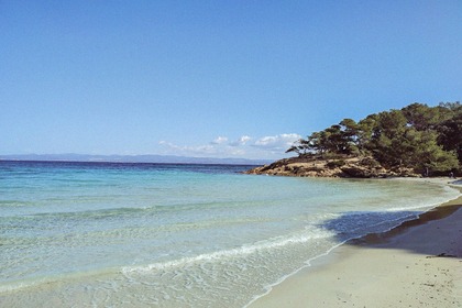 Jeanneau Sun Odyssey 43 avec skipper professionnel