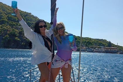 Rent the Dromor Apollo 12 Sailboat in Athens!