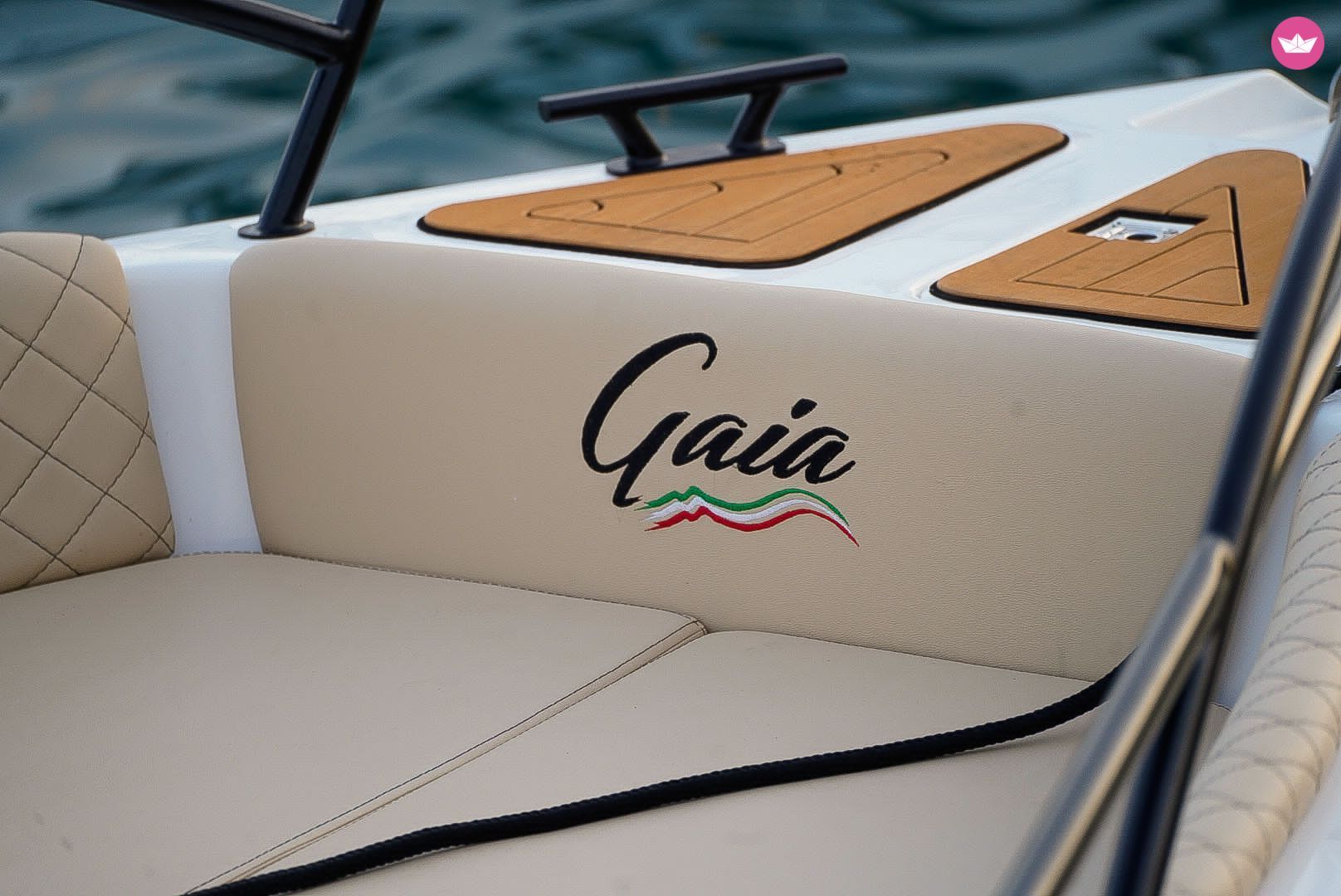 Charter Gaia Open 22 Motorboat (2025) in Krk - Click&Boat