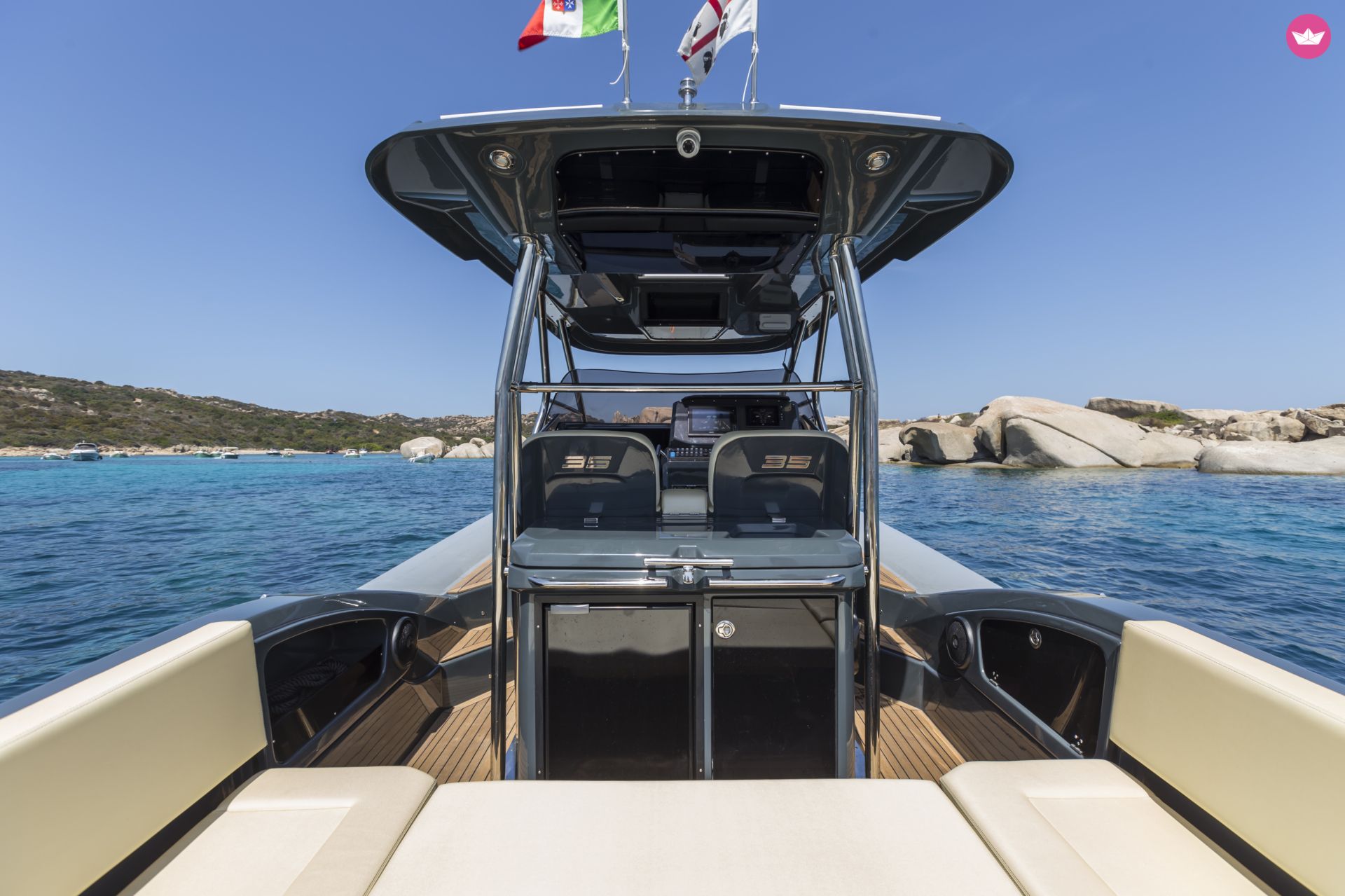 Semi-rigide Joker Boat Clubman 35 600cv 8