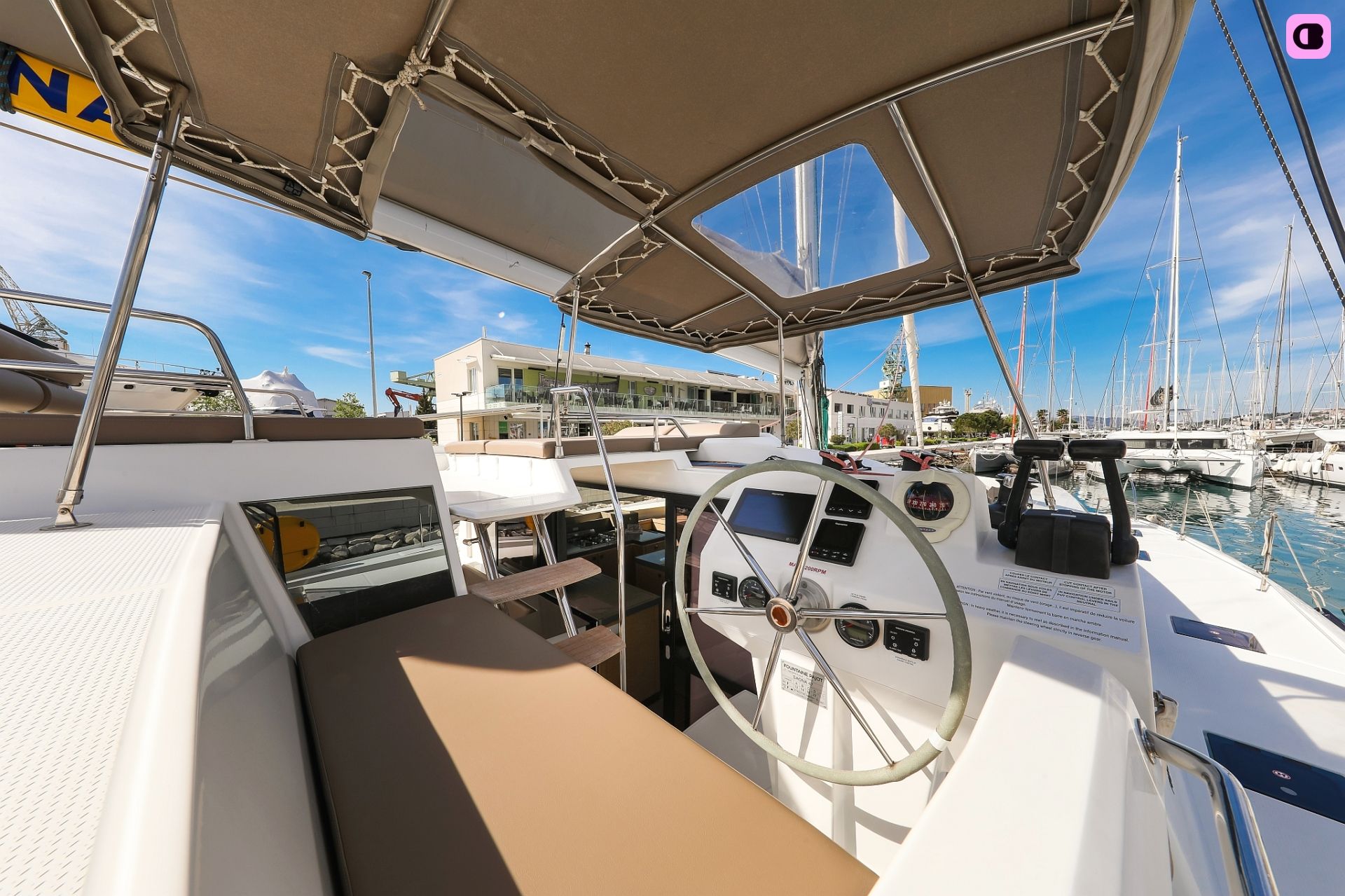Catamaran Fountaine Pajot Saona 47 13.94m 8