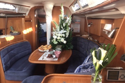 Voilier de croisière X-Yacht X43 au cœur des caraïbes