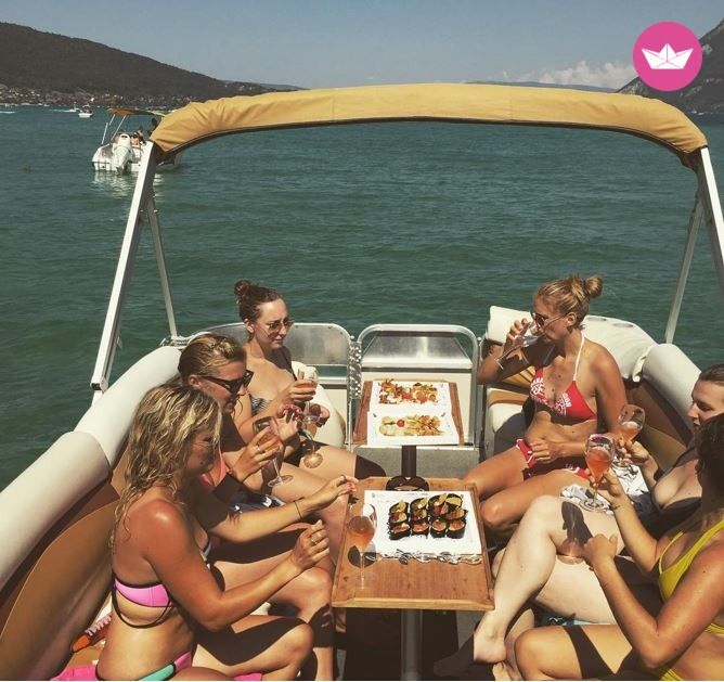 Bateau à moteur SPARKMAN & STEPHENS BATEAU PONTON MISTRAL 250cv 3