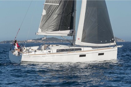 Charter Sailboat BENETEAU OCEANIS 38.1 Split