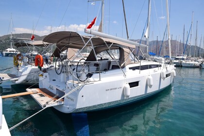 Hire Sailboat Jeanneau Sun Odyssey 410 Marmaris