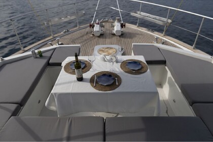 M398 Ultraluxury Motoryacht For Rent 6 People