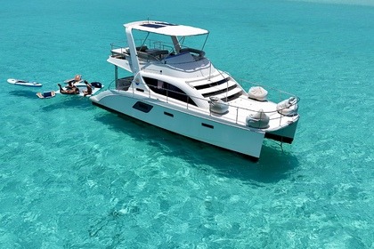 Charter Catamaran POWERCAT AQUILA Marigot