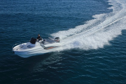 Beneteau Flyer 6.6m SpaceDeck For Rent With Skipper (10 Person Speed Boat)