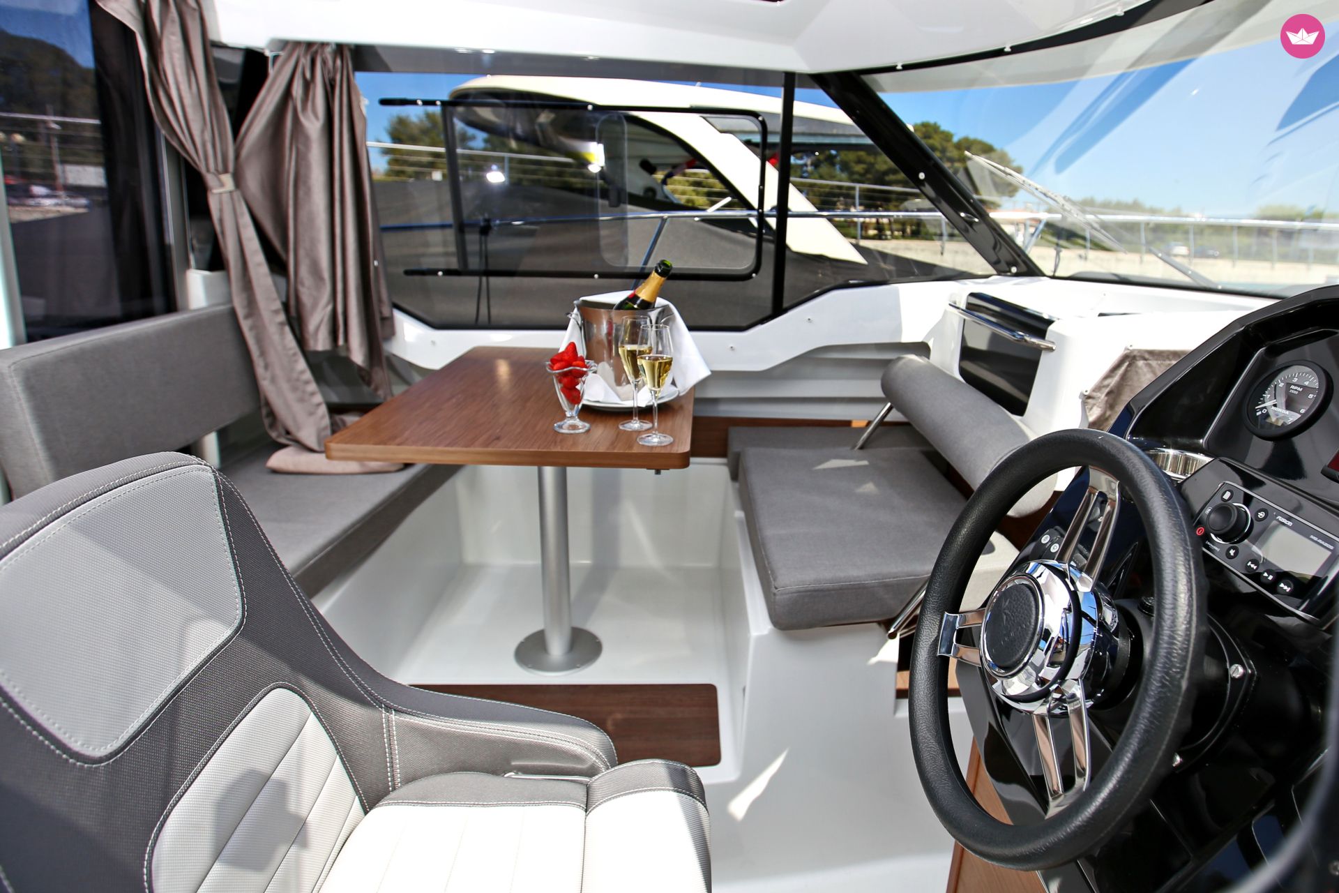 Charter Motorboat Jeanneau 795 Zadar