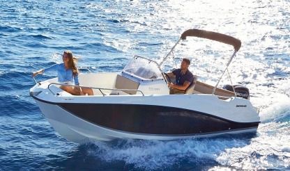 Location Bateau à moteur Quicksilver Quicksilver 555 Estepona