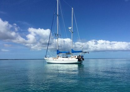 rent a sailboat in the bahamas