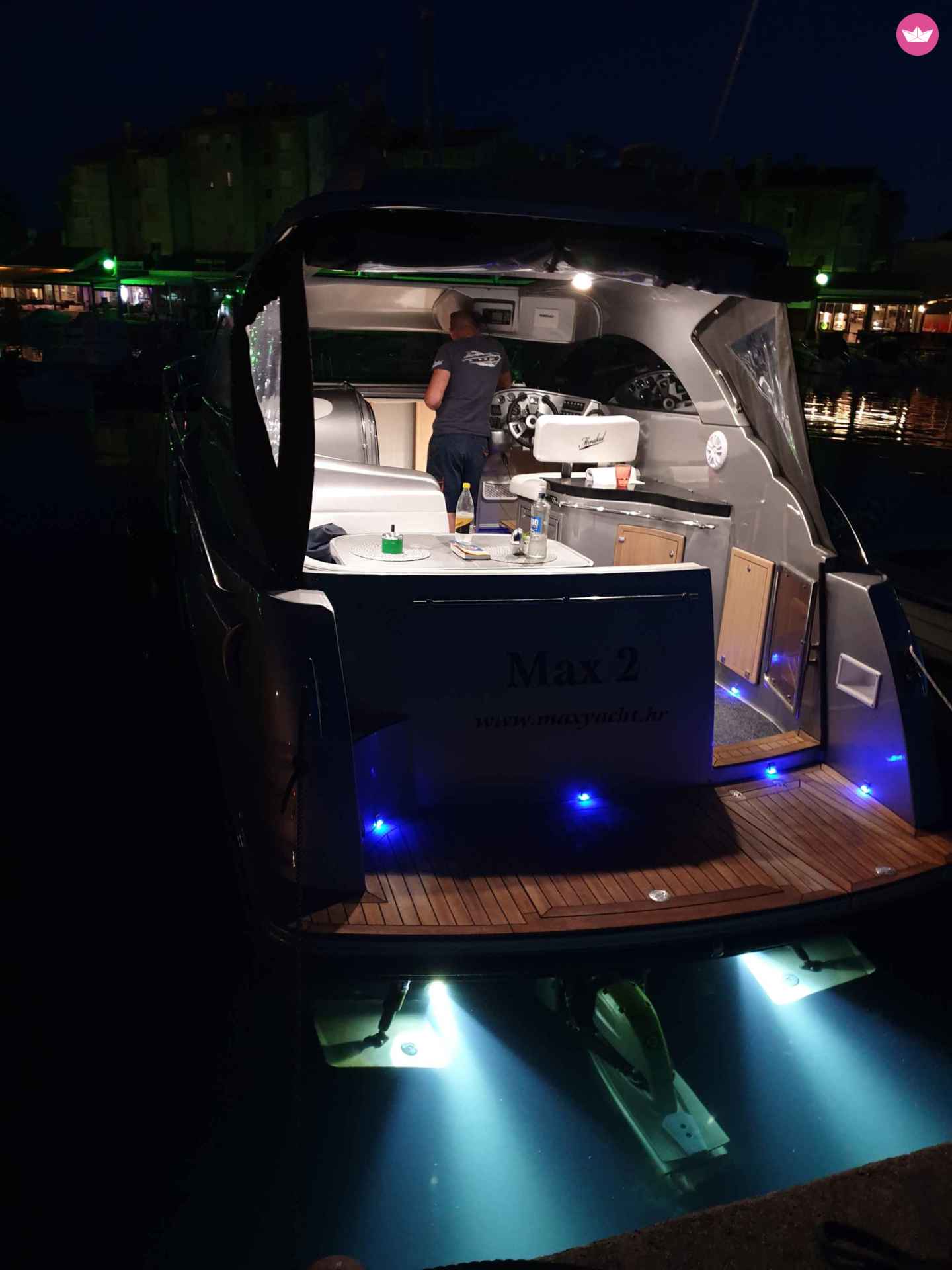 Bateau à moteur Mirakul 30 260cv 4