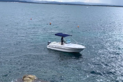 Preciosa lancha Sessa Marine em Girona