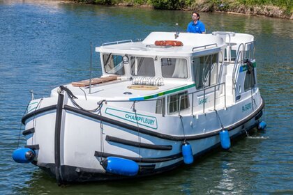 Location Péniche Pénichette Flying Bridge 1020 FB Saintes