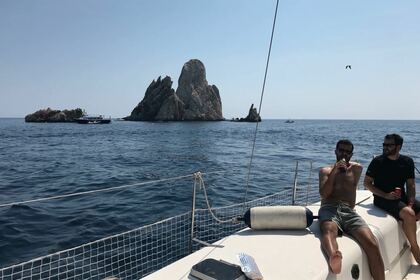 Catamaran ESTELA III  per 8-9 persone