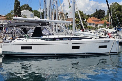 Hyra båt Segelbåt Bavaria Yachtbau Bavaria C38 Općina Zadar