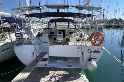 Hyra båt Segelbåt BAVARIA CRUISER 45 Kroatien