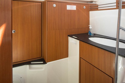 Hyra båt Segelbåt Bavaria Yachtbau Bavaria Cruiser 36 Lidingö